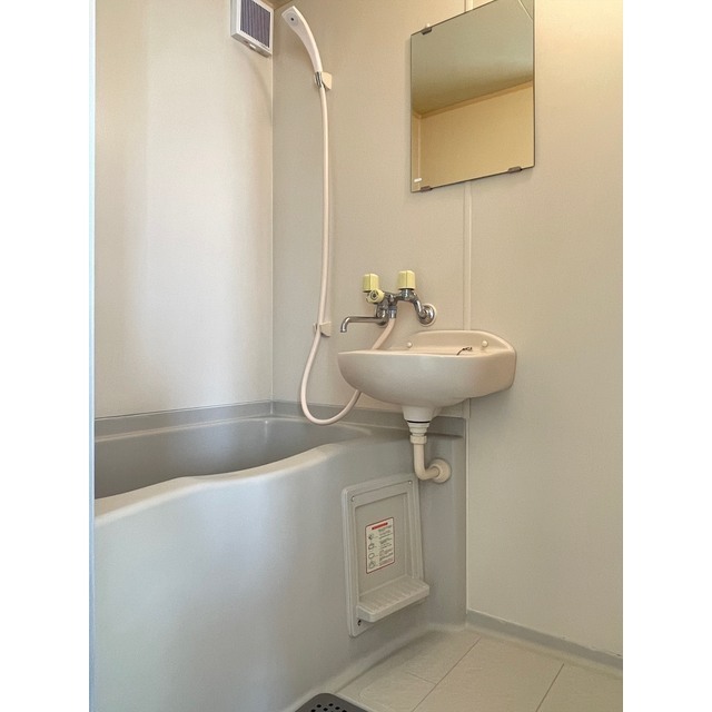 グレース・ワン103号室 同建物別部屋の参考画像