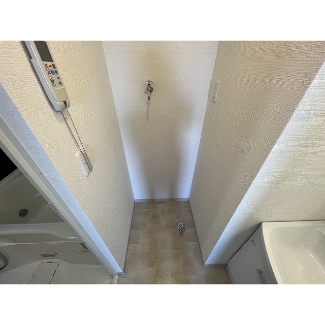 KINGHOUSE横濱蒔田202号室 ※他部屋参考写真※洗濯機置き場