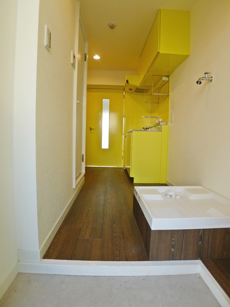 フジコーポかしわ台306号室 玄関