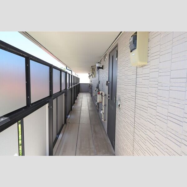 プリシェール松風 2階共用廊下