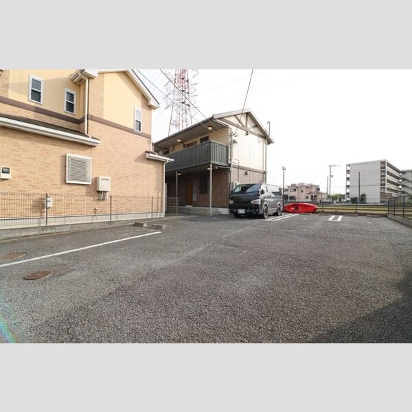 エクレール平塚 駐車場