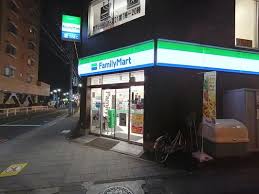 オーク・スクエア八幡山4階 【コンビニエンスストア】ファミリーマート 八幡山駅北店まで418ｍ