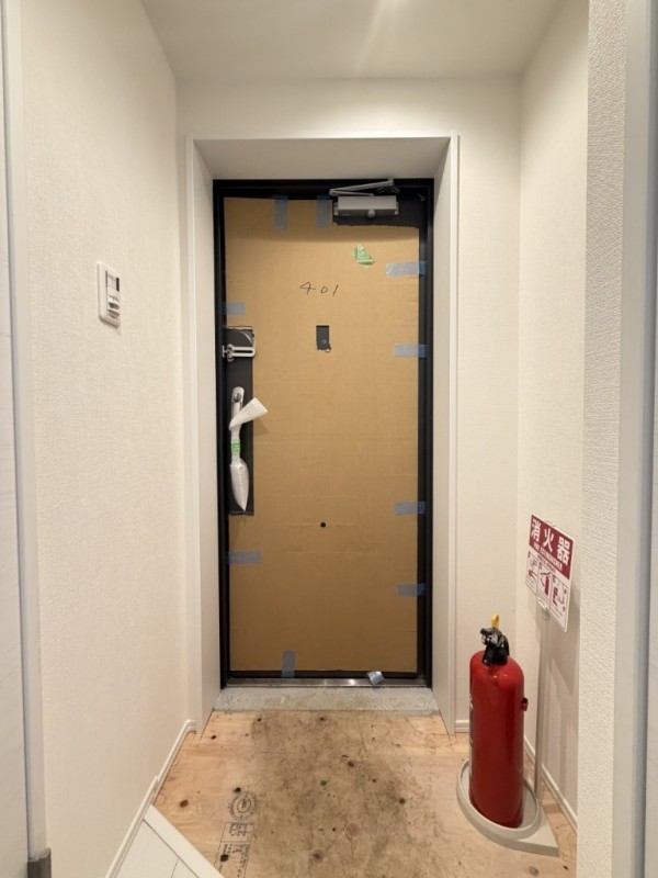 ＬＵＦＴ　ＧＯＫＯＫＵＪＩ3階 玄関