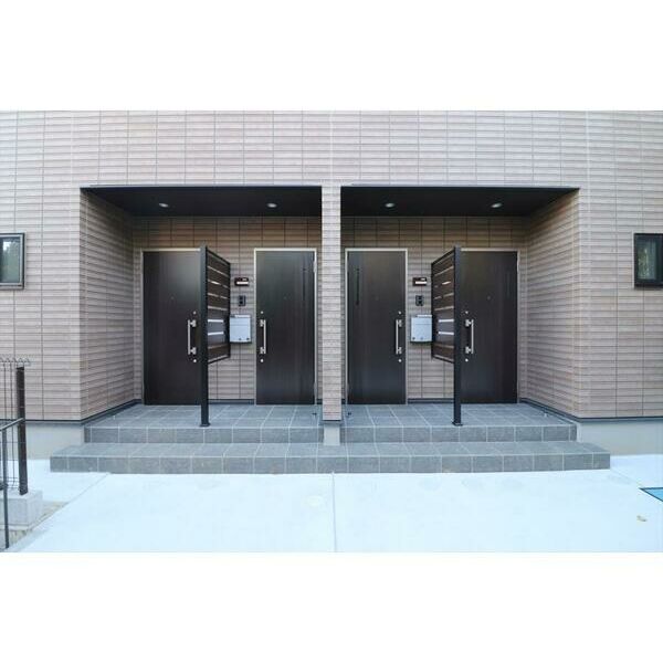 Eclat　Noble202号室 エントランス