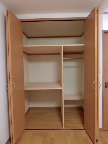 プレリュード立川 収納