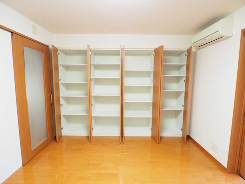 レジディア池袋2階 収納