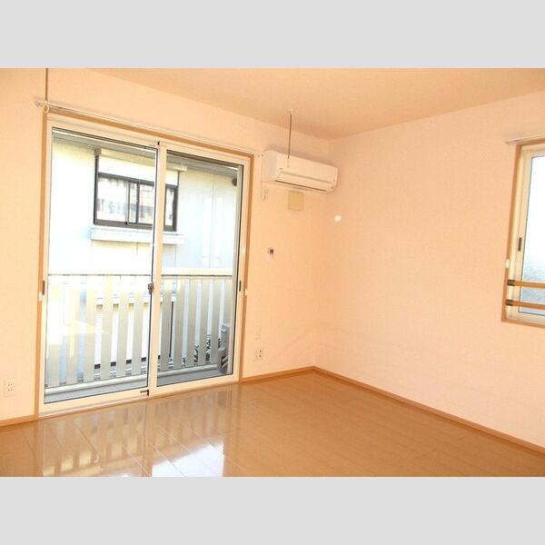 グレイスコート103号室 洋室8帖