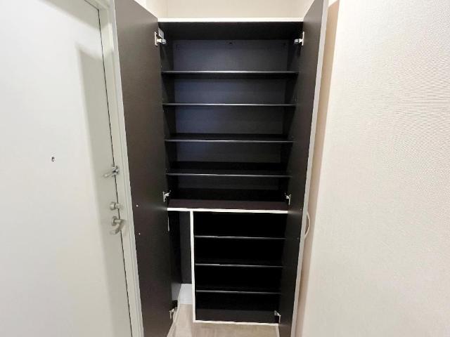 アベリア　コンフェッティ 下駄箱