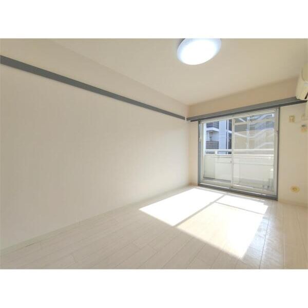 グリム武蔵新城 リビング