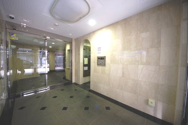 グリフィン新横浜・アリーナ前 エントランス