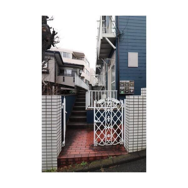 キンガハイツ白楽207号室 エントランス