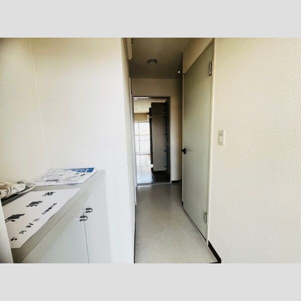ハイムカメリア114号室 玄関