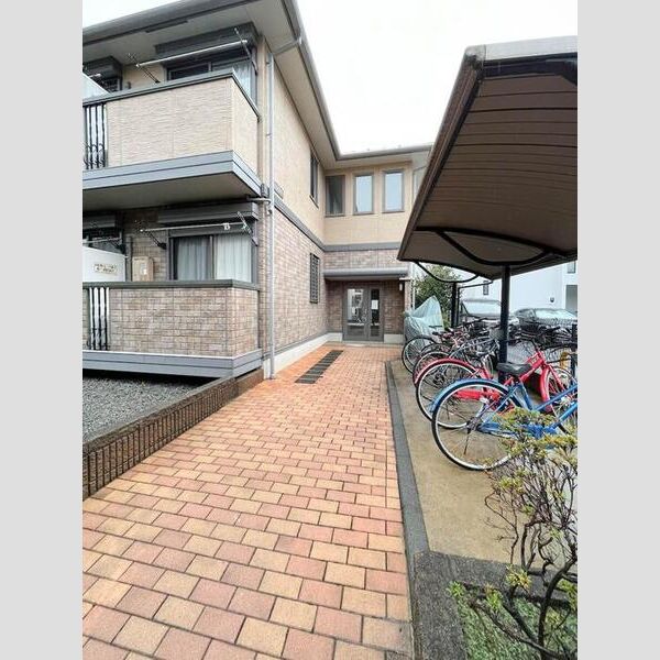 桜プレイス206号室 エントランス