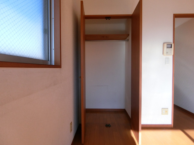 メゾンドムートン3階 （同建物3Ｆ角部屋の写真です）