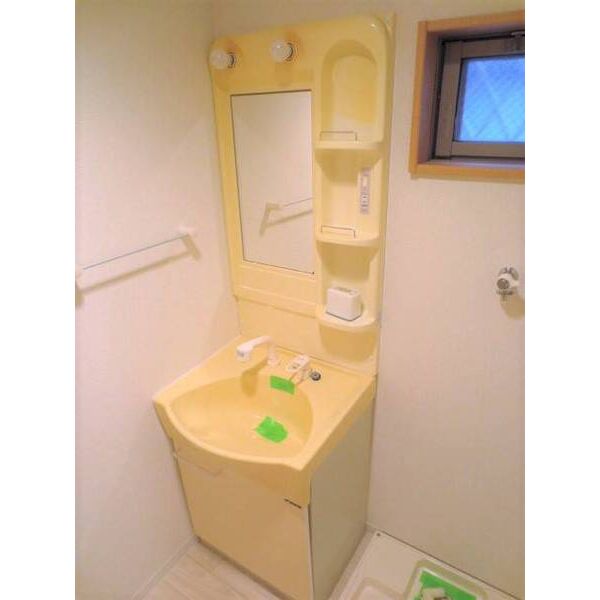 ヴィーブリアン松戸A 洗面