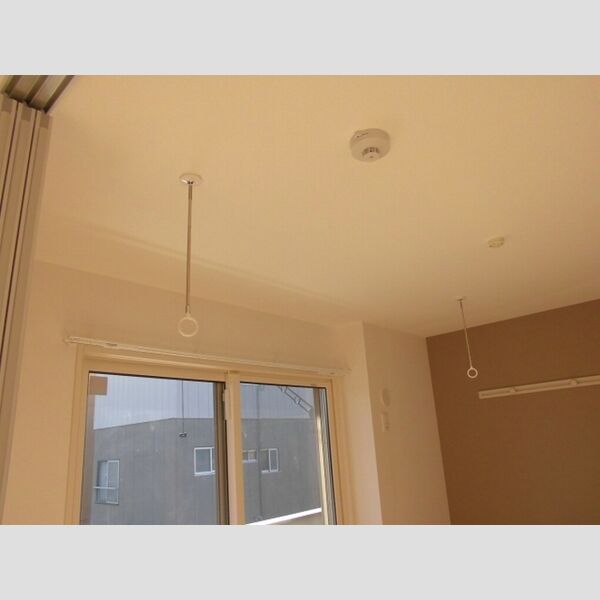 カーサドマーニ203号室 室内物干し