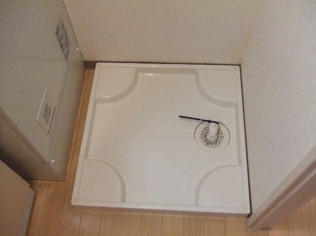 鎌倉みさお館101号室 洗濯機置場