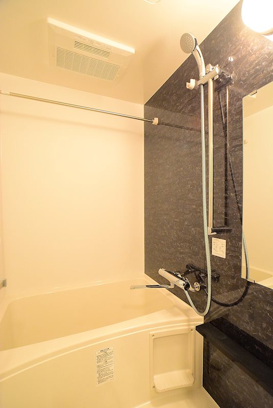 グランドコンシェルジュ氷川台1階 ※カラータイプ異なります。