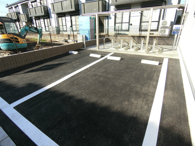 リブリ・西初石 駐車場