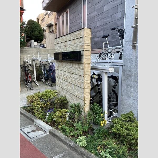 サントーレア経堂 駐輪場