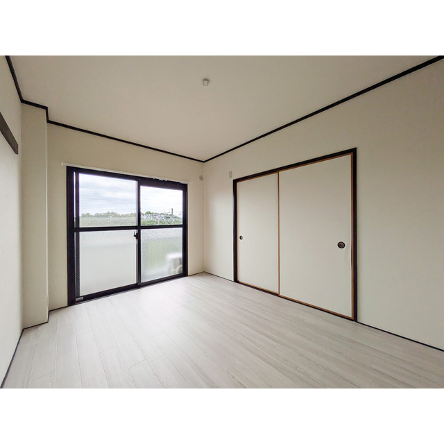 モンメール大磯303号室 内観