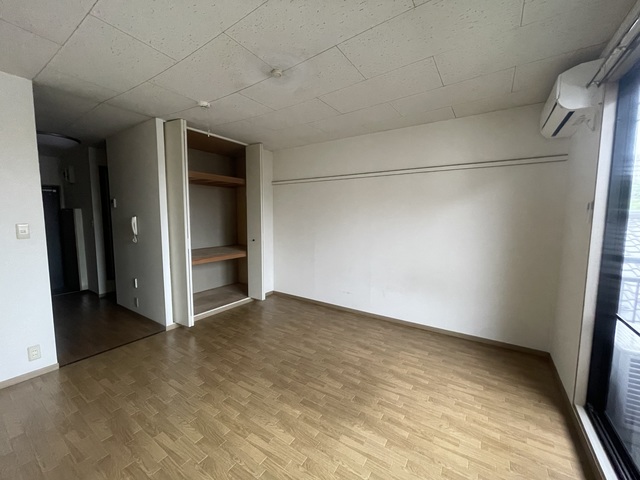 アップルＴｒｅｅ0201号室 リビング