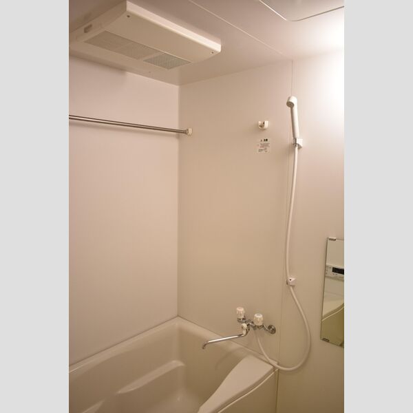 アルカータ壽　(住居部分)403号室 浴室換気乾燥機付バスルーム