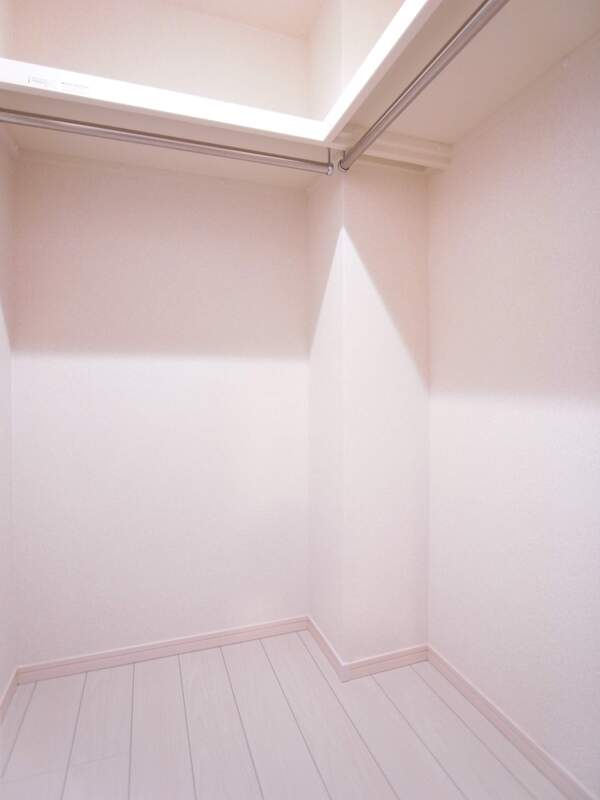 リブリ・根岸 CEREZO 収納