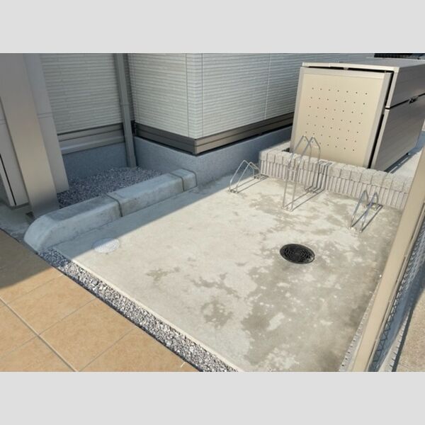 エクセレンテ301号室 駐輪スペース