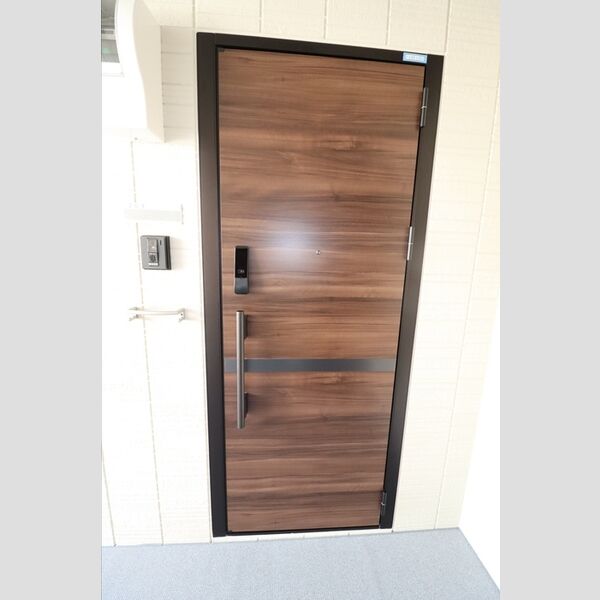 メゾンスピカ 玄関