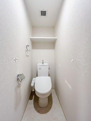 Ｌｉｂｅｒｔｅ沼袋1階 トイレ