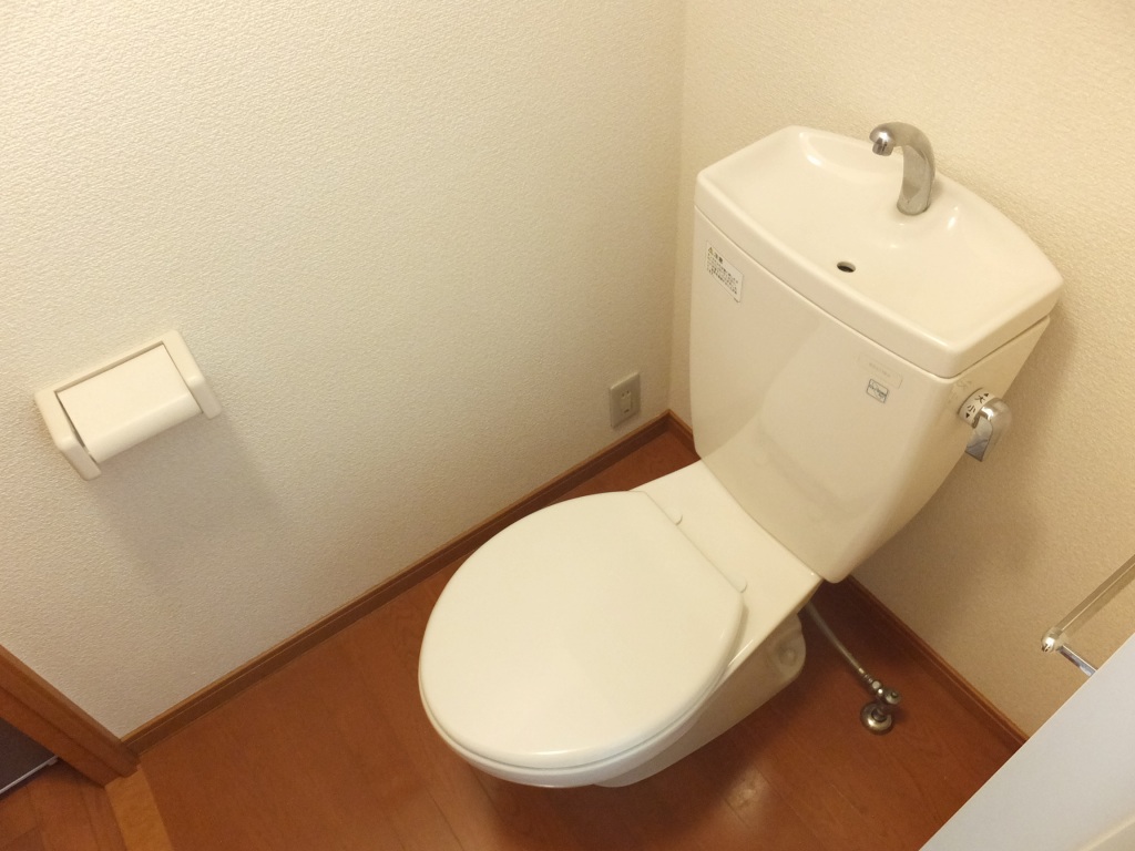 レオパレスマシューⅠ207号室 バス・トイレ別なのも嬉しいポイントです。