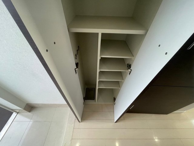 スパシエ　アルカーノ　府中5階 靴入