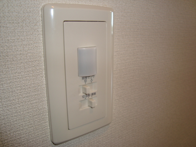 リバパレスおおたかの森205号室 人感センサー