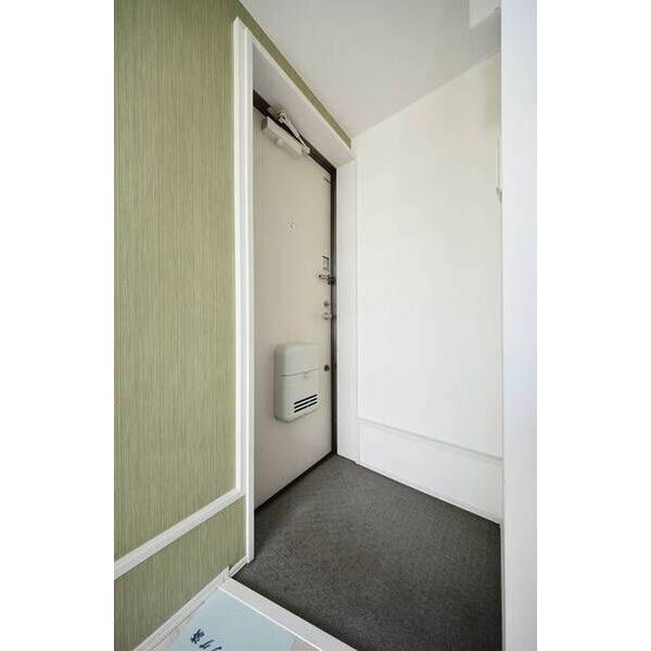 十六コート 玄関