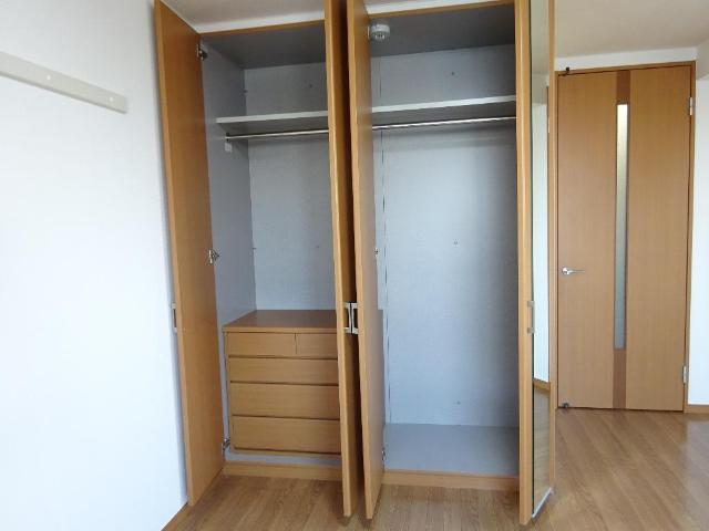 ローズガーデンＮＫＫ クローゼット