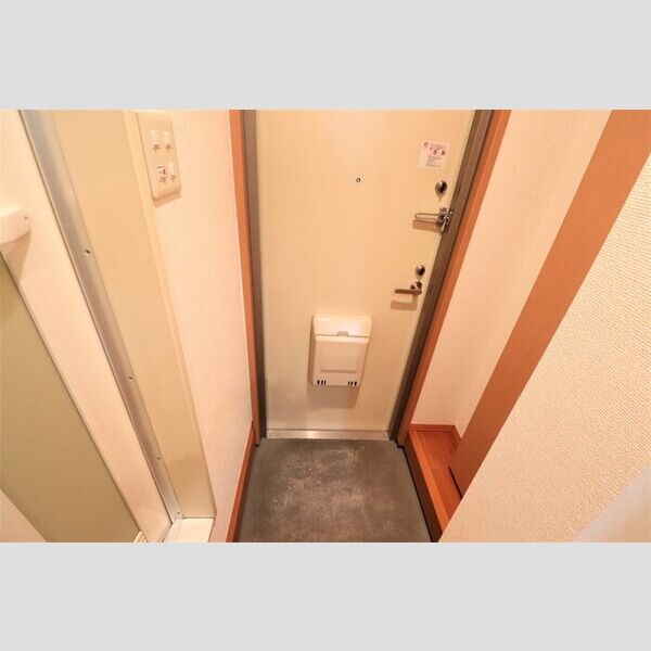 アルカディア越谷 玄関