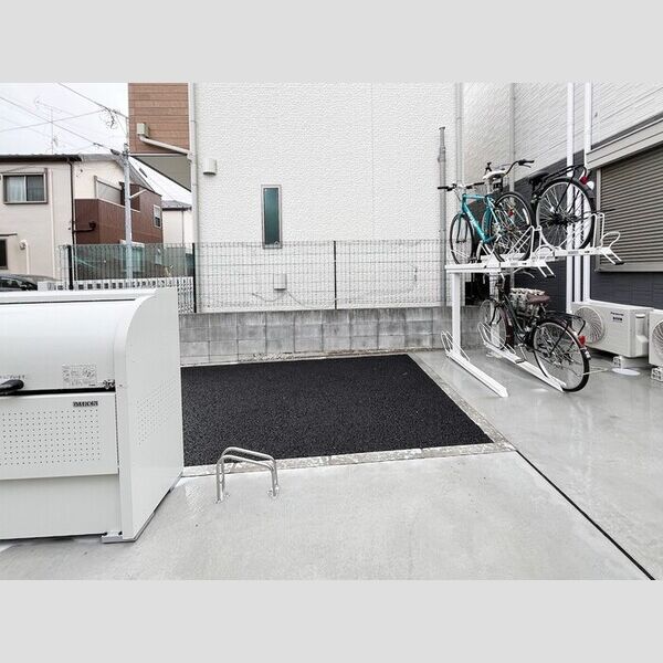 セレスティア堀切 駐輪場