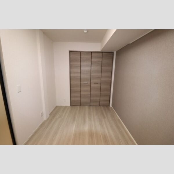 セレスティア江戸川Ⅱ203号室 玄関側洋室