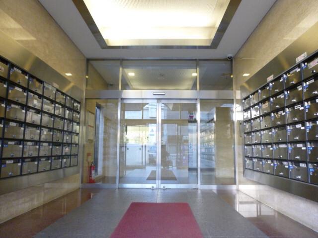 小金井本町ビル エントランス