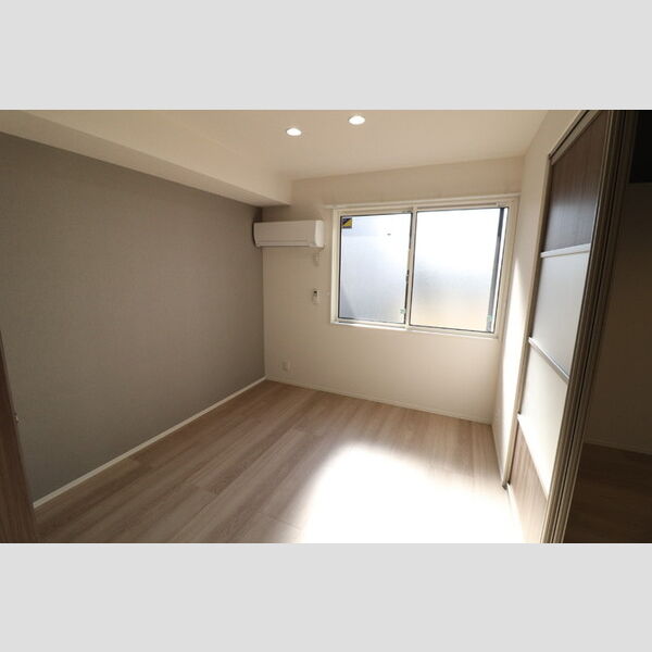 Noble villa浦和美園102号室 洋室