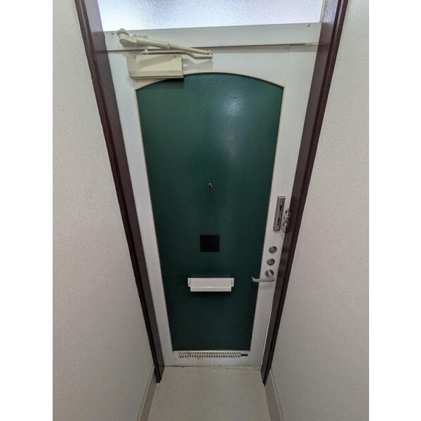 スリーウッド成増105号室 玄関