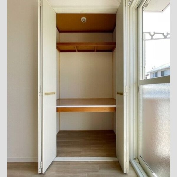 メゾンブランシュ　壱・弐番館弐101号室 収納