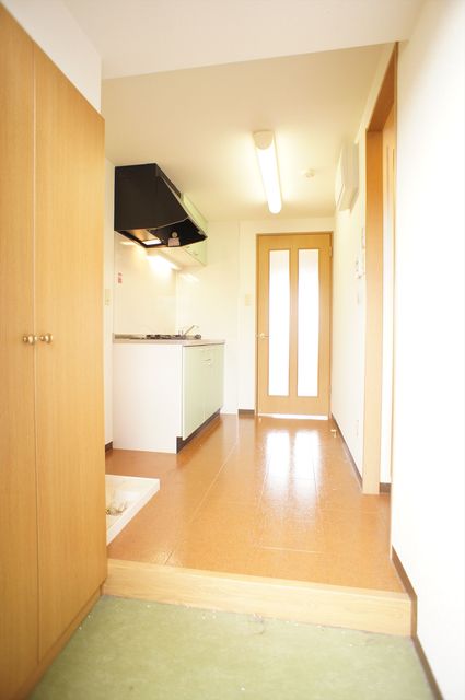 エクセルグランデ高洲0304号室 玄関