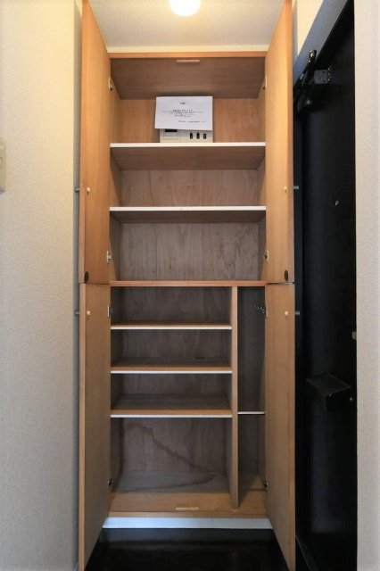 ＫＩＫビル 靴入