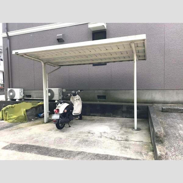 サニーコート国分寺台202号室 駐輪場