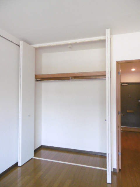 ルプティベベ0305号室 洋室収納