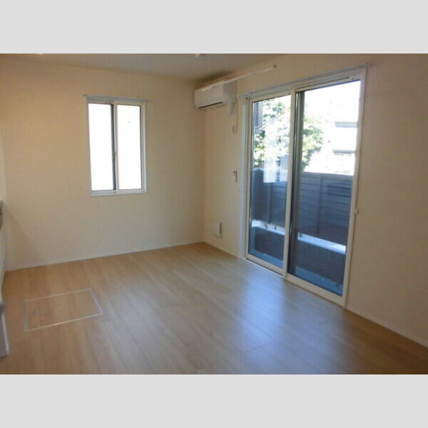 スターリィ・コート大倉山 LDK10.7帖