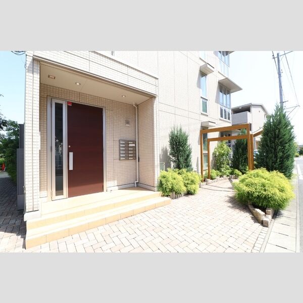 薬円台壱番館　A エントランス