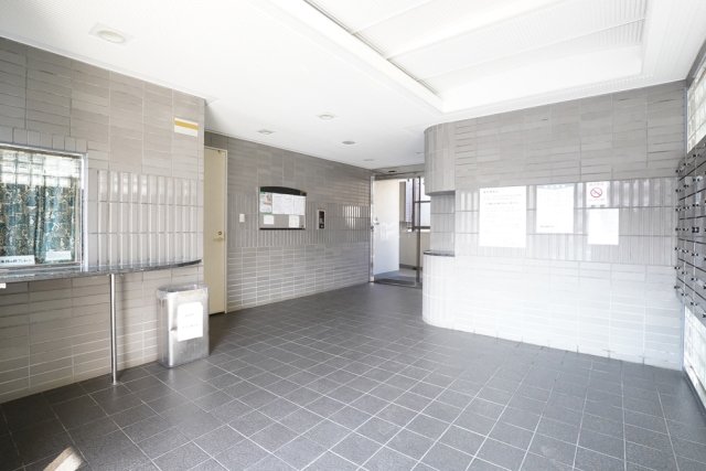 日神パレステージ武蔵関公園2階 エントランス